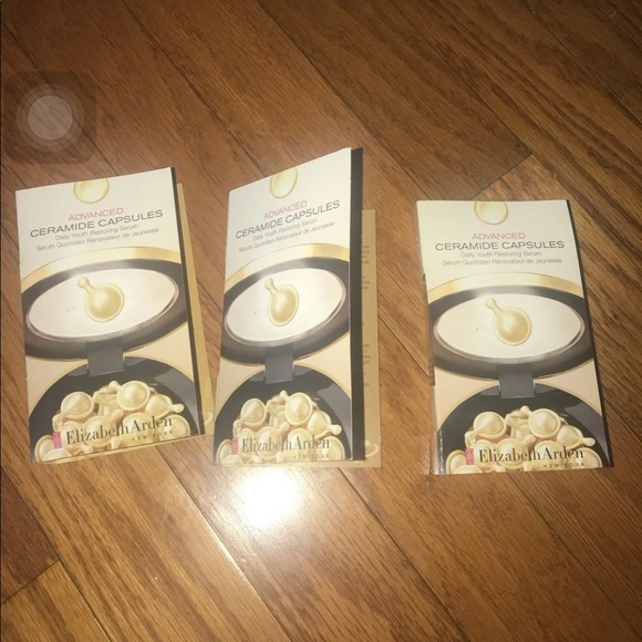 Elizabeth Arden Advanced Ceramide Capsule Skincare - Picture 2 of 3